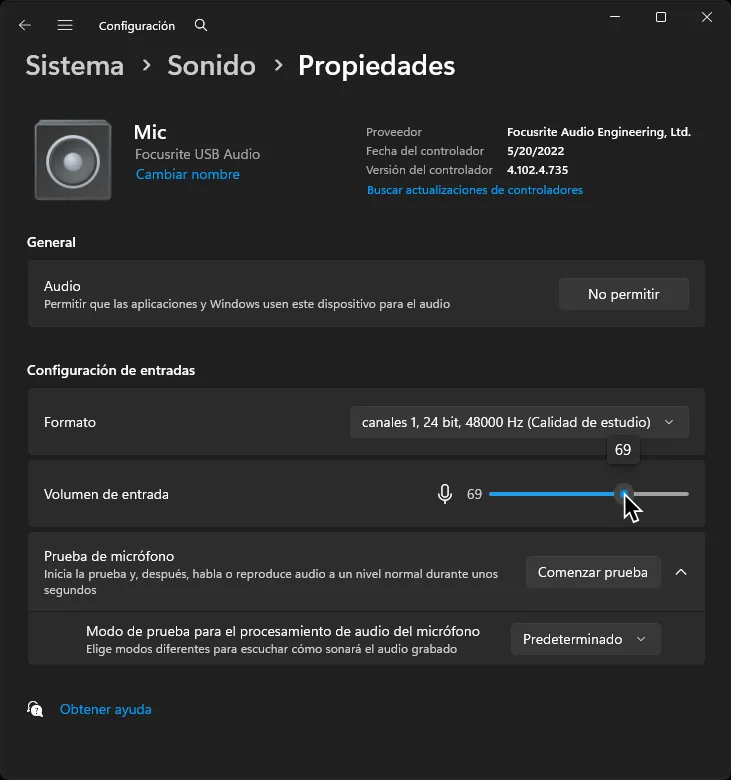 La configuración de sonido dentro de Windows. Esta en la configuración de un dispositivo llamado 'Mic'. El cursor esta adjustando el nivel.