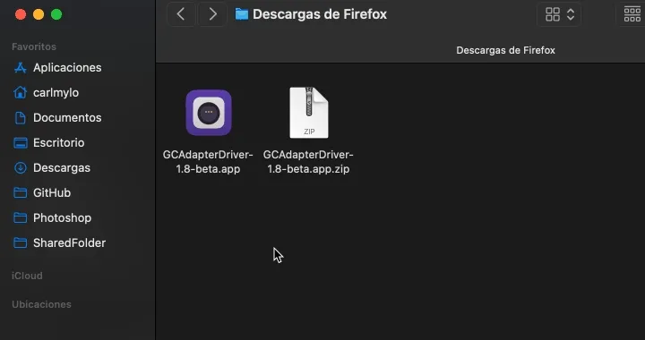 Arrastrando la aplicación de GCAdapterDriver a la carpeta de Aplicaciones.