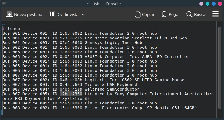 Una terminal mostrando una lista de varios dispositivos de USB, con su BUS, numero de dispositivo, PID, VID y nombre.